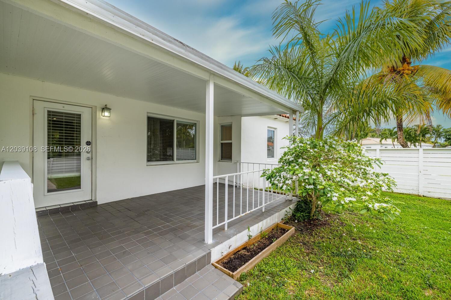 1029 NE 113 St, Biscayne Park FL 33161 photo 3