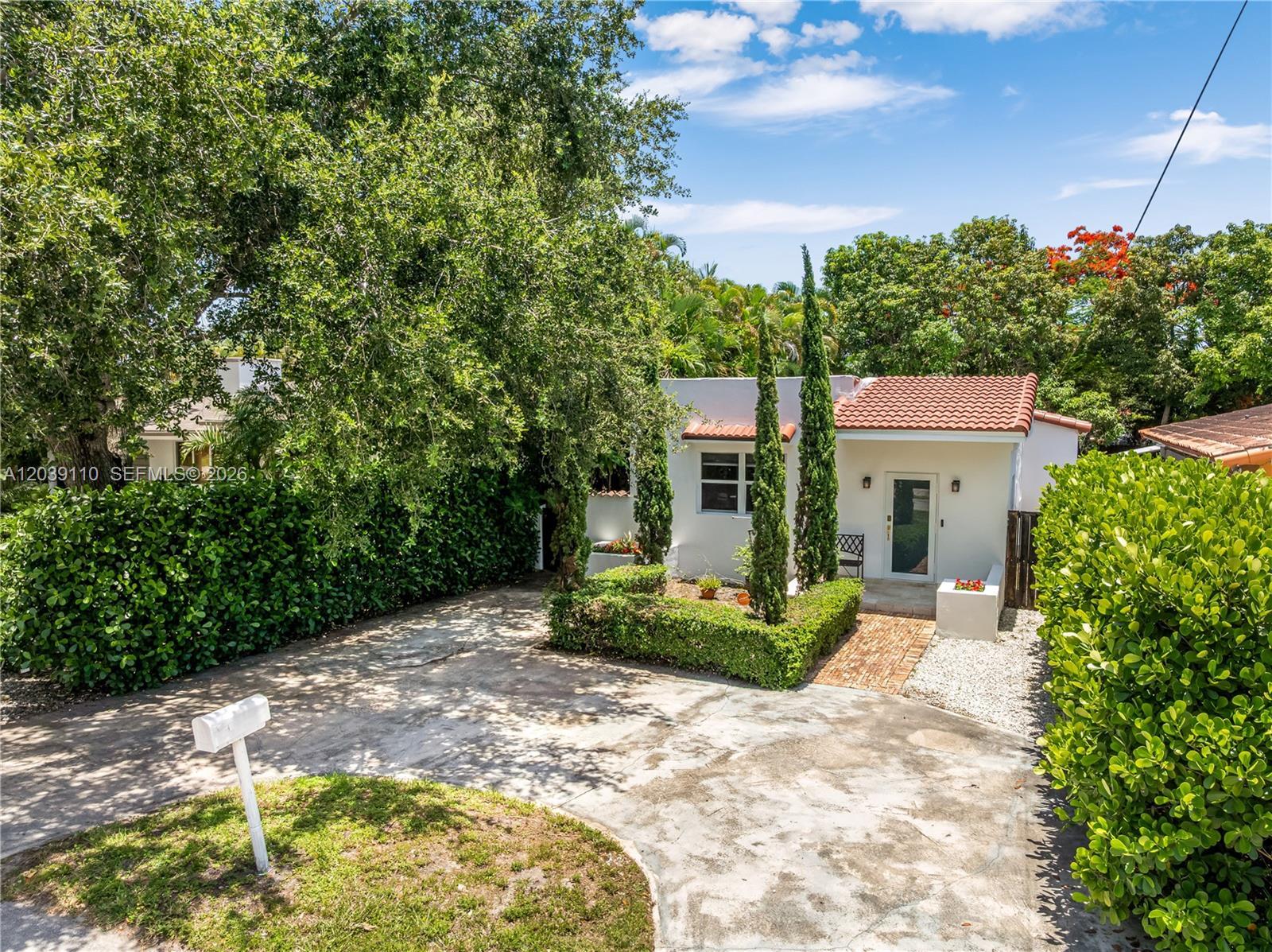 2209 SW 57th Ct, Miami FL 33155