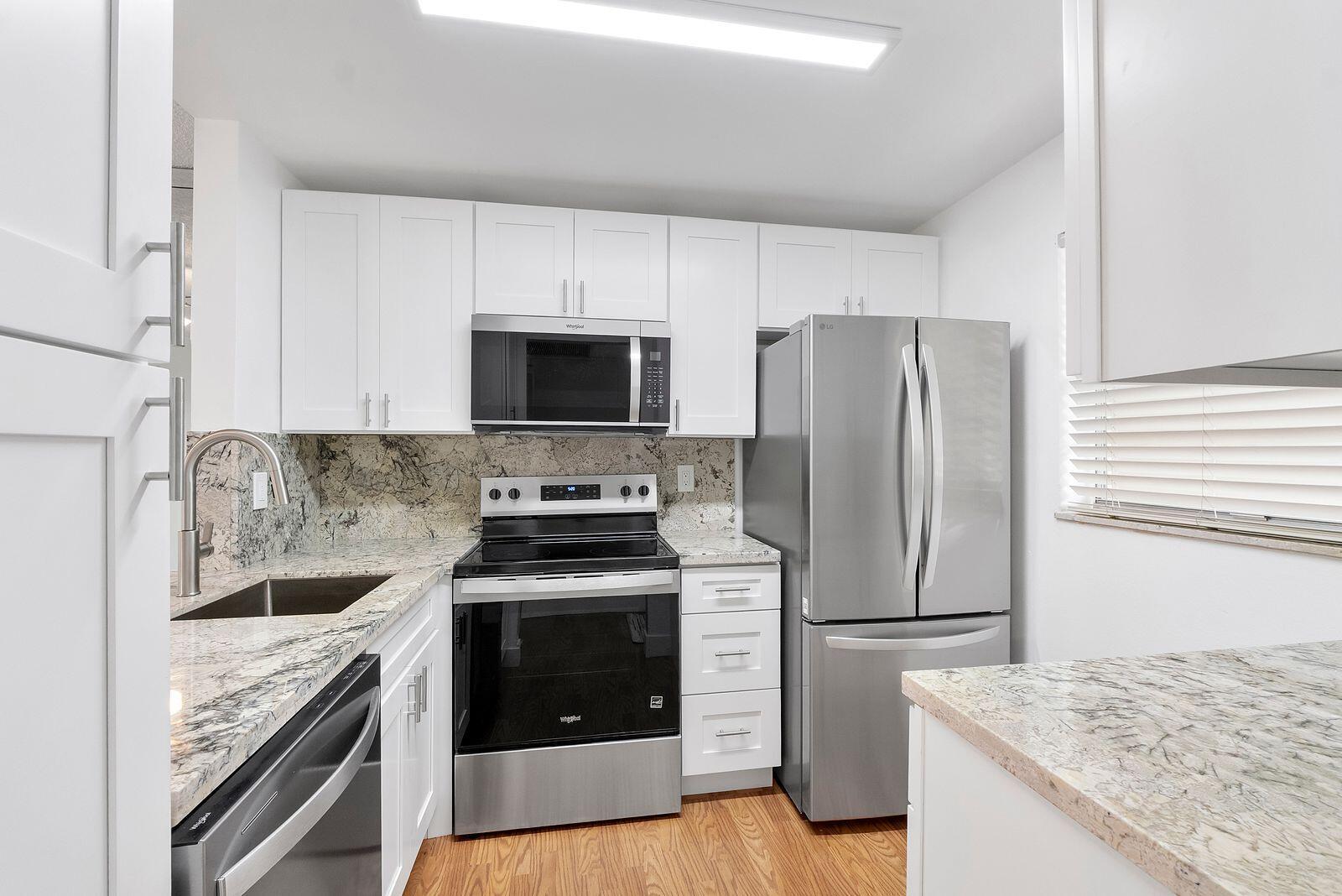 9450 Poinciana Place # 211, Davie FL 33324