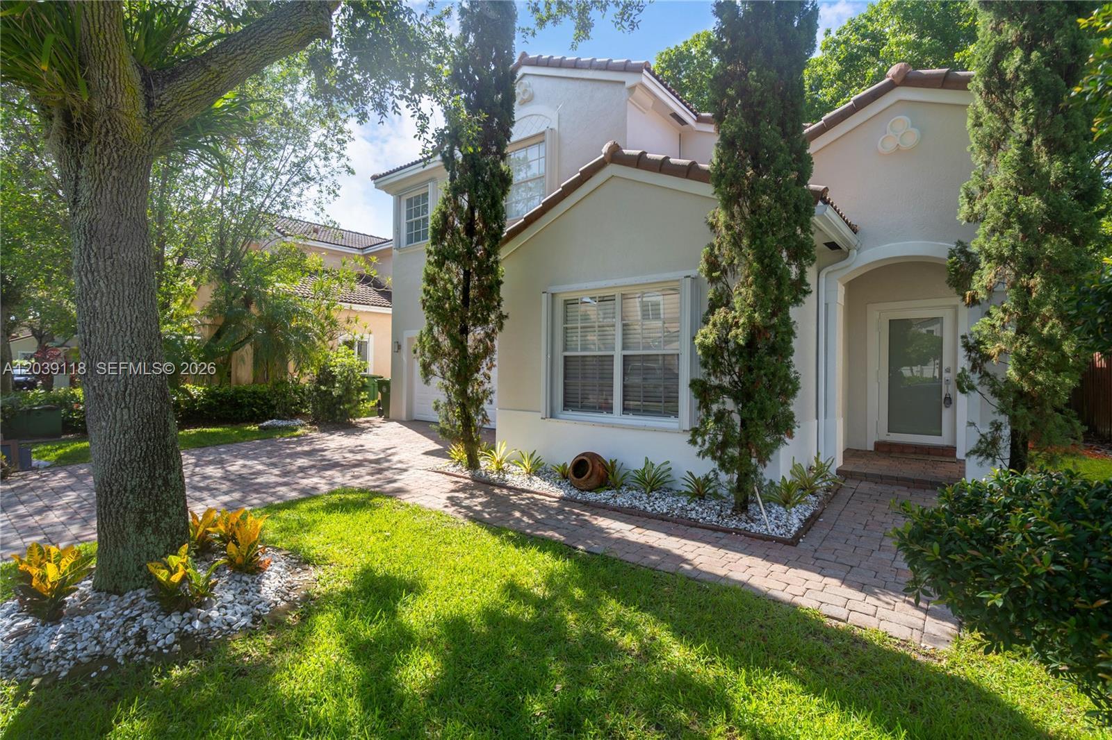 7482 NW 21st Ct, Pembroke Pines FL 33024 photo 3