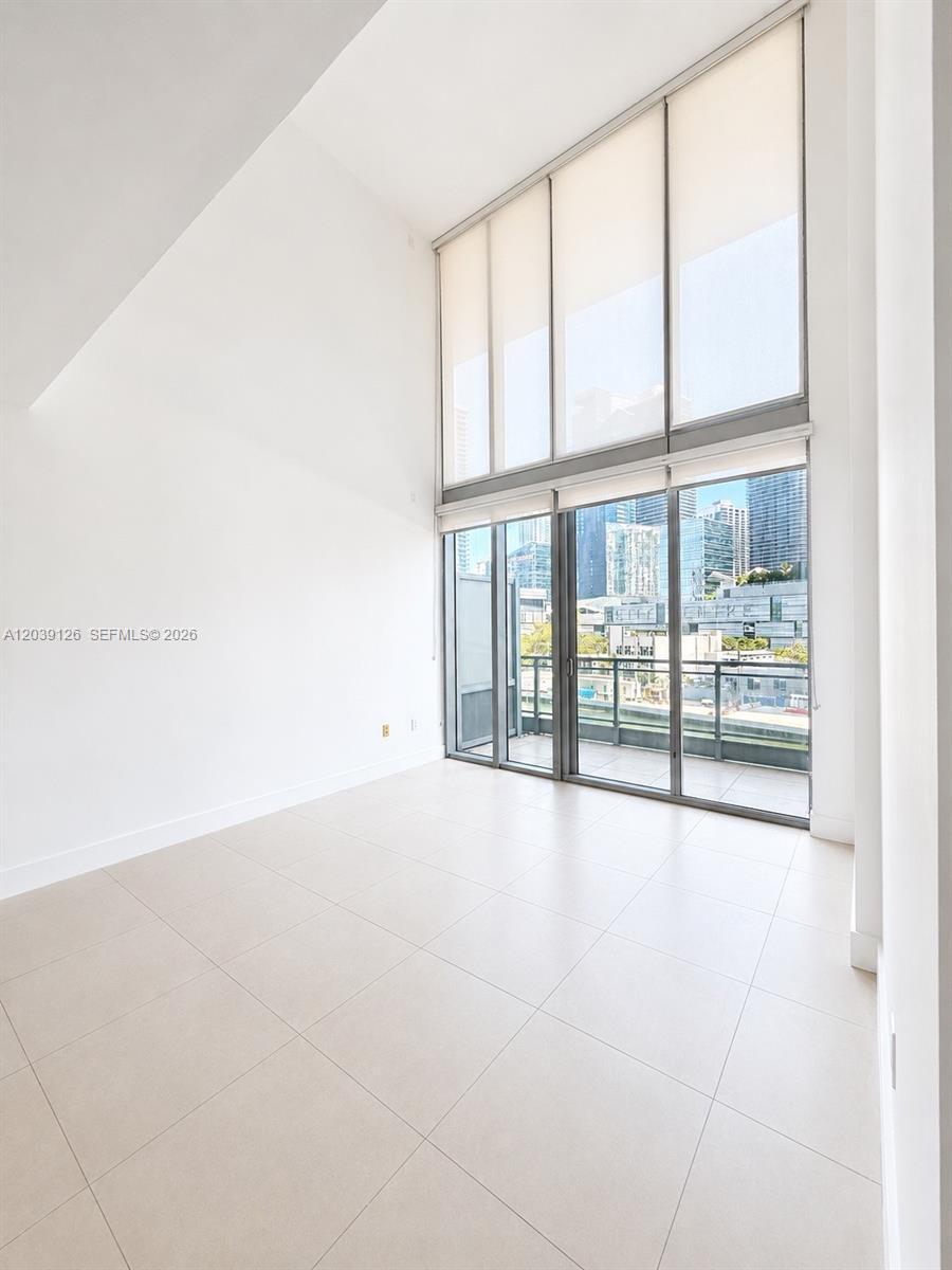 92 SW 3rd St # 503, Miami FL 33130 photo 3