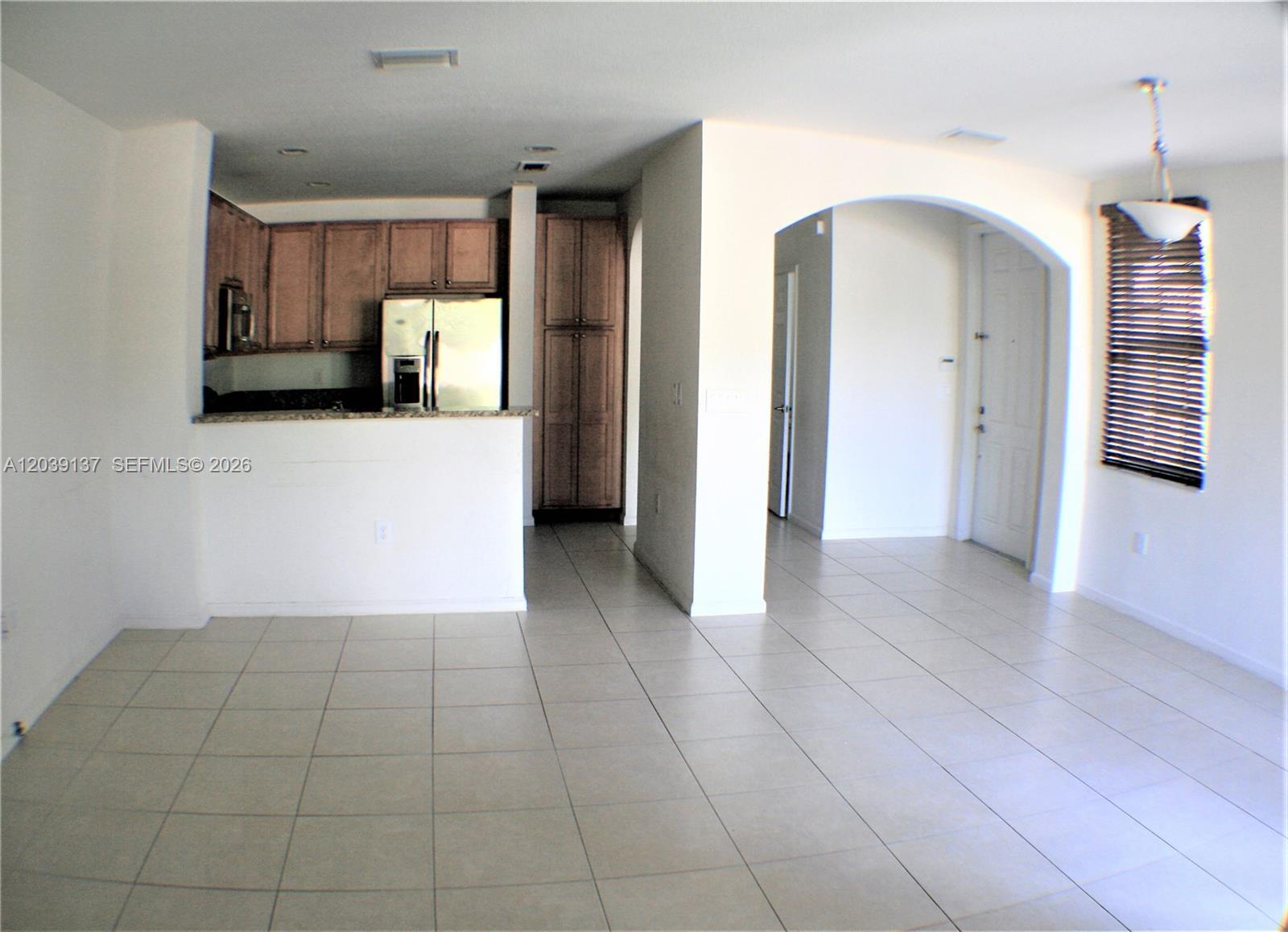202 Las Brisas Cir, Sunrise FL 33326 photo 2
