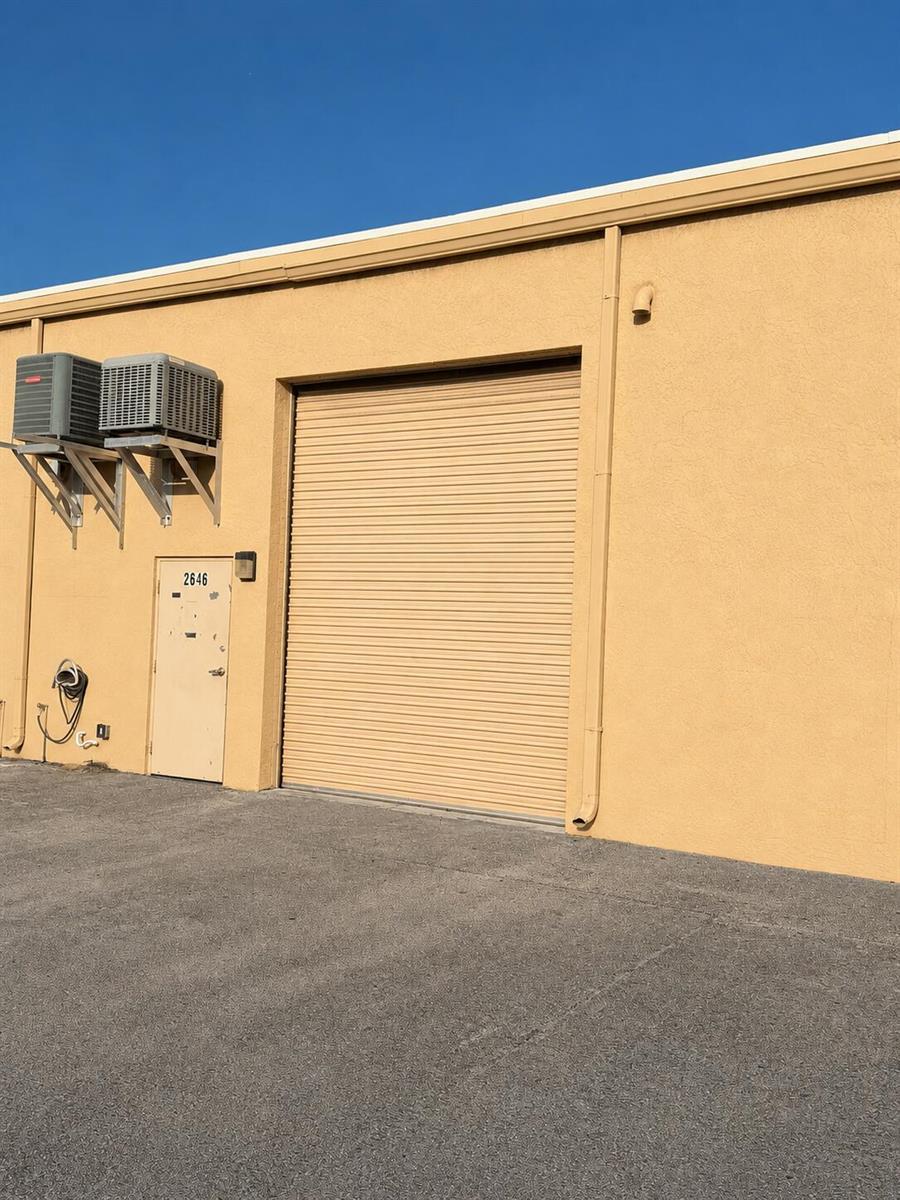 2646 SE Willoughby Boulevard, Stuart FL 34994 photo 3