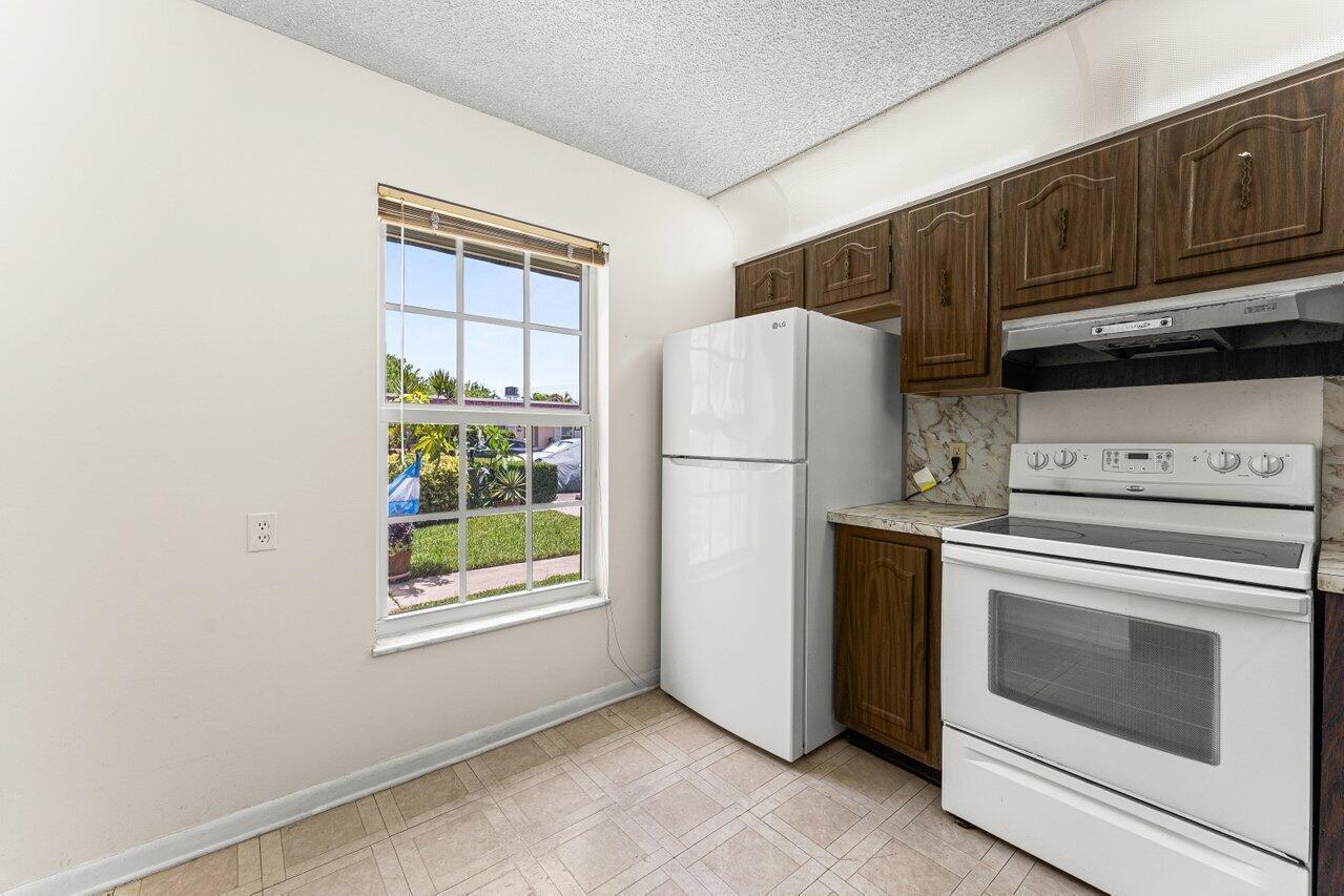 713 Nantucket Circle # B, Lake Worth FL 33467 photo 5