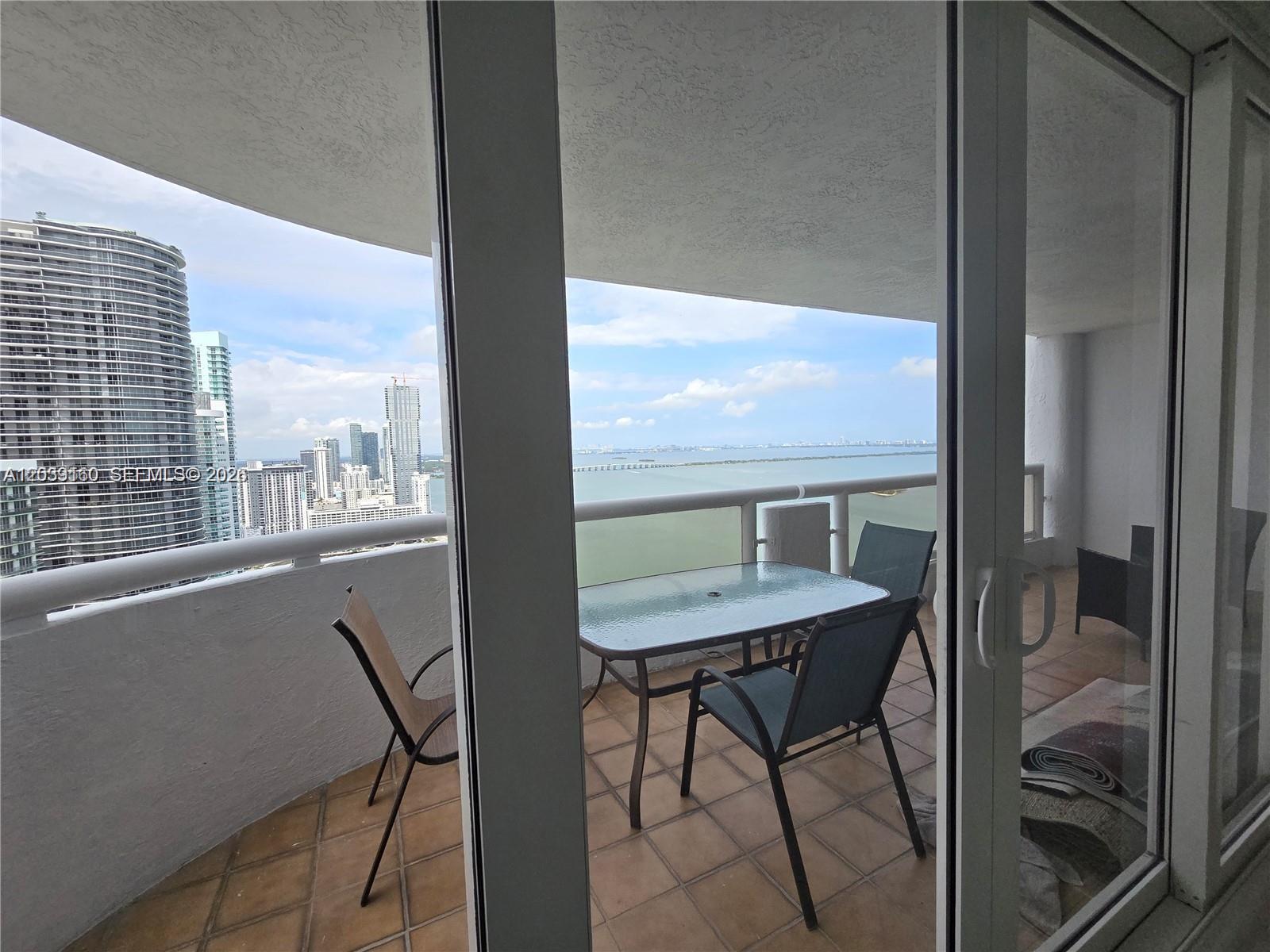 Miami, FL 33132 photo 3