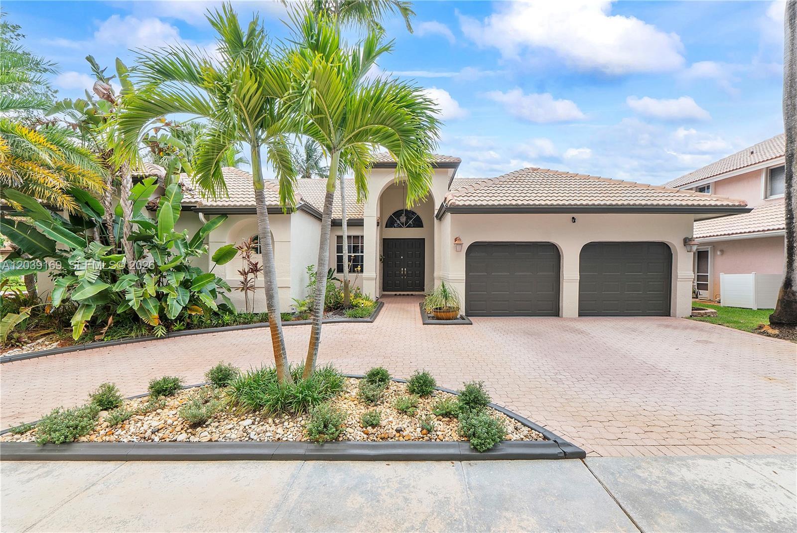 1522 NW 182nd Way, Pembroke Pines FL 33029