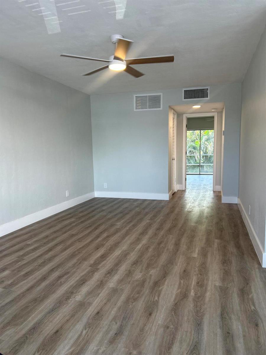 1980 Sunset Avenue # 12, FL 33461 photo 4