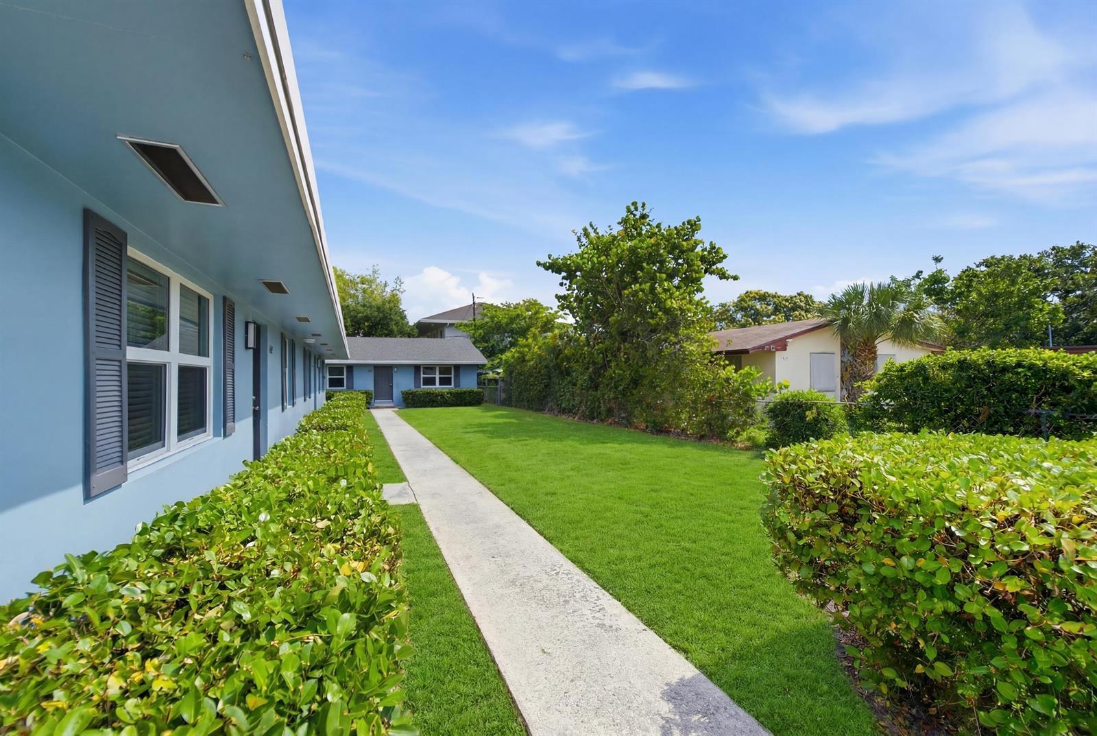 349 Wickline Boulevard, Lantana FL 33462 photo 4
