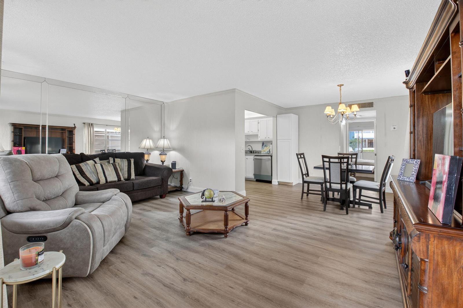111 Normandy Lane, Delray Beach FL 33484