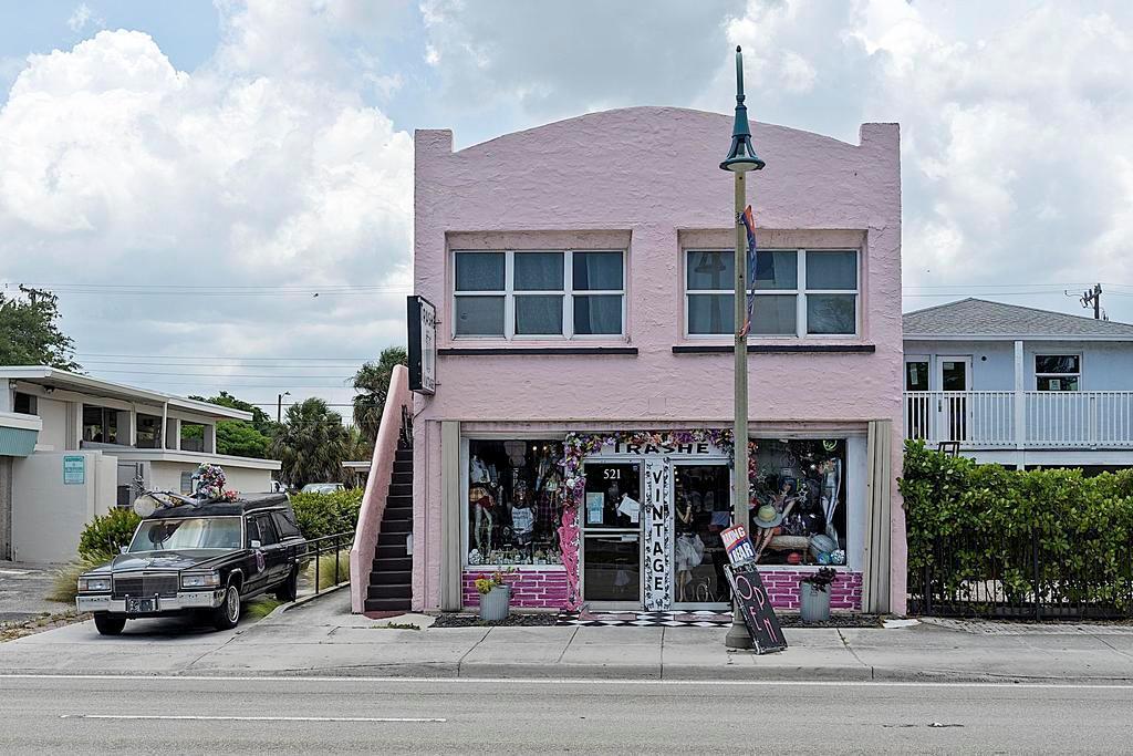 521 N Dixie Highway, FL 33460