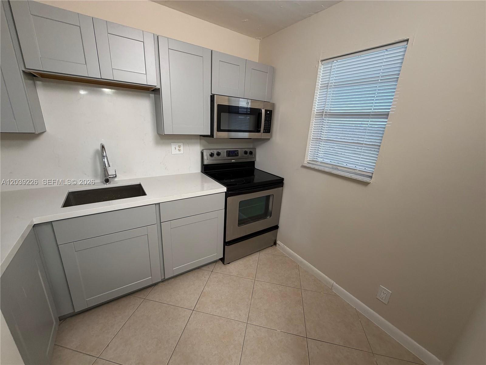 220 SW 9th Ave # 402, Hallandale Beach FL 33009 photo 3