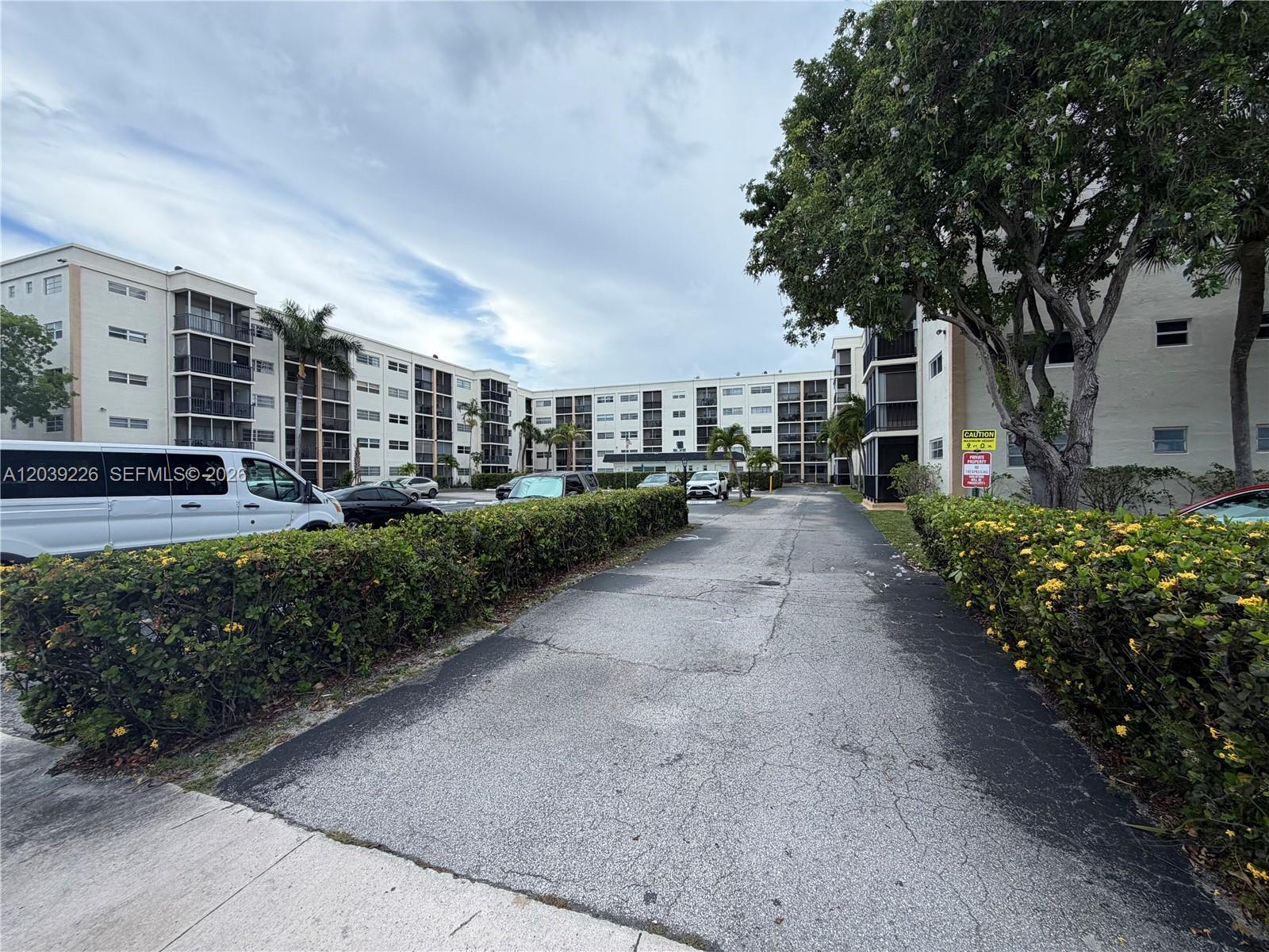220 SW 9th Ave # 402, Hallandale Beach FL 33009
