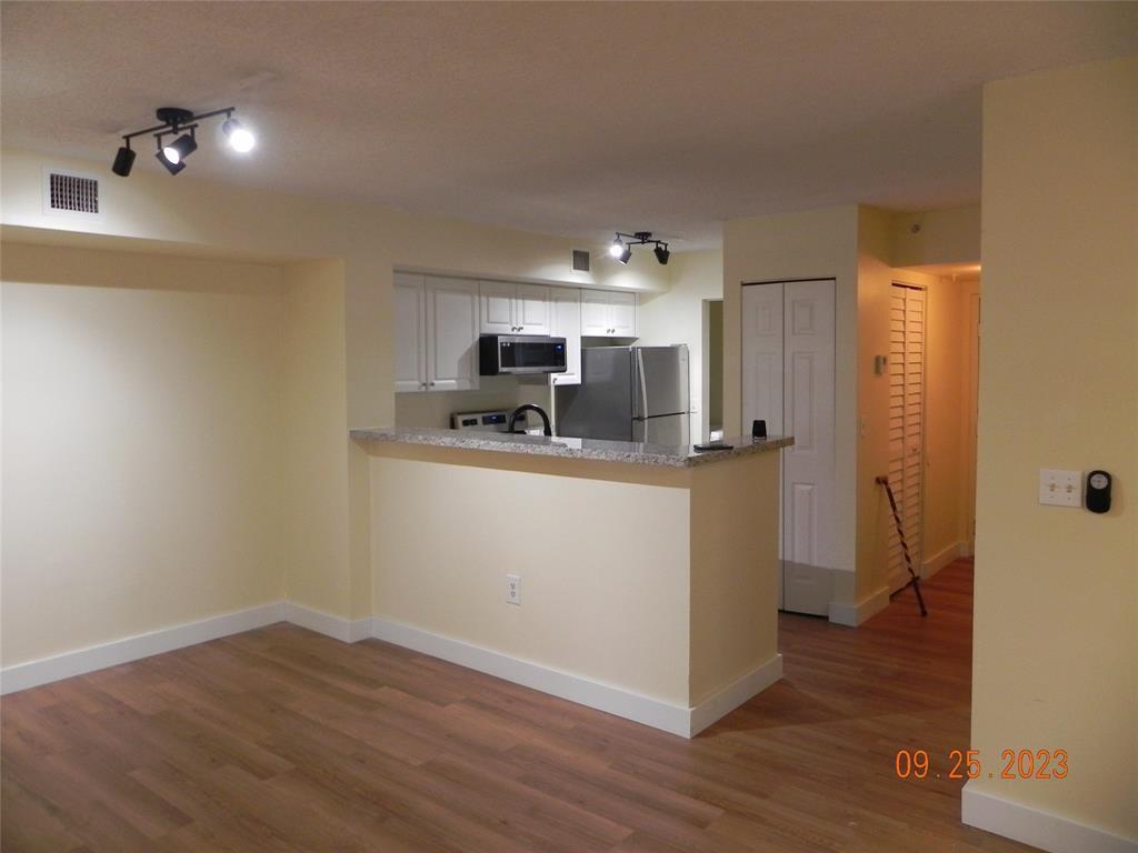 577 SW 111th Lane # 204, Pembroke Pines FL 33025