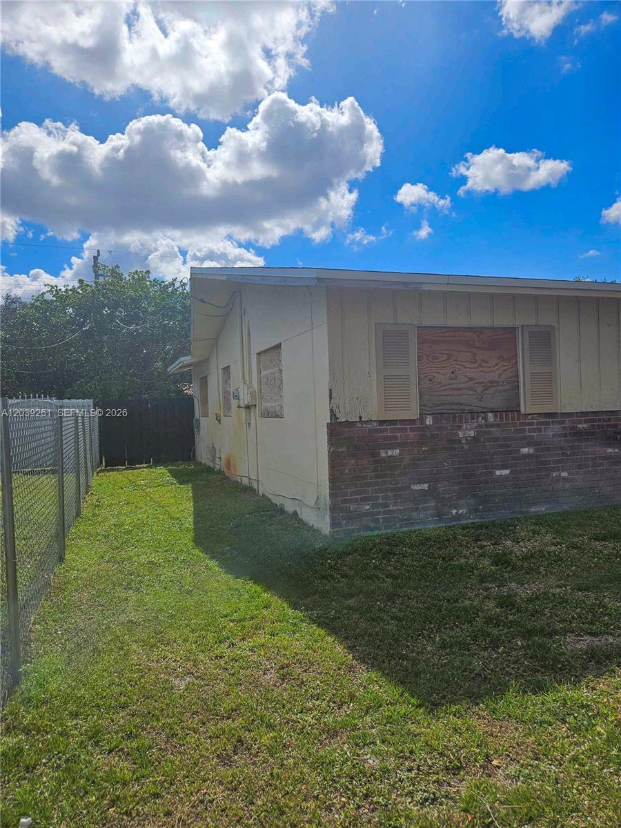 4506 Taft St, Hollywood FL 33021 photo 3