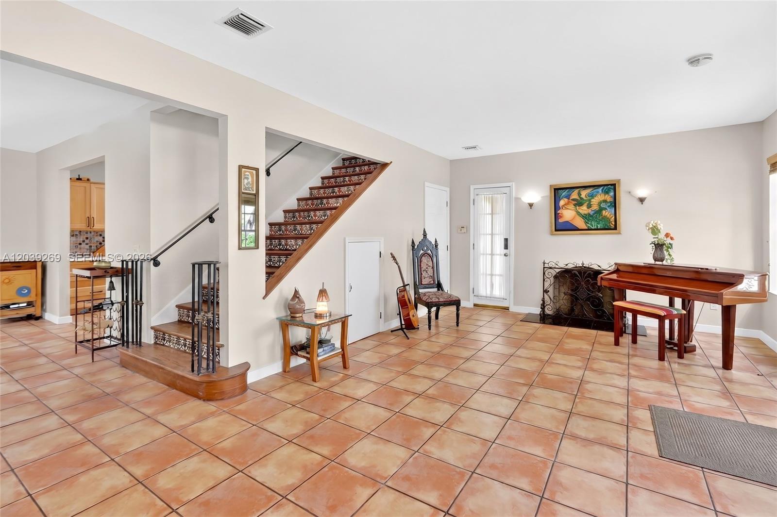 1642 SW 12th St, Miami FL 33135 photo 2