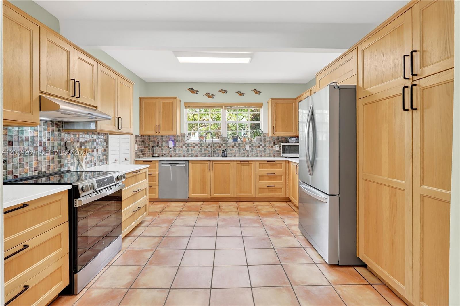 1642 SW 12th St, Miami FL 33135 photo 4