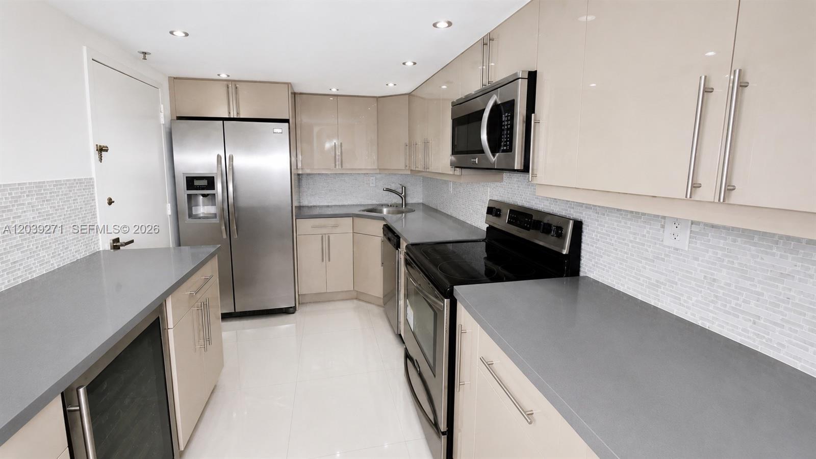 6039 Collins Ave # 401, Miami Beach FL 33140 photo 5