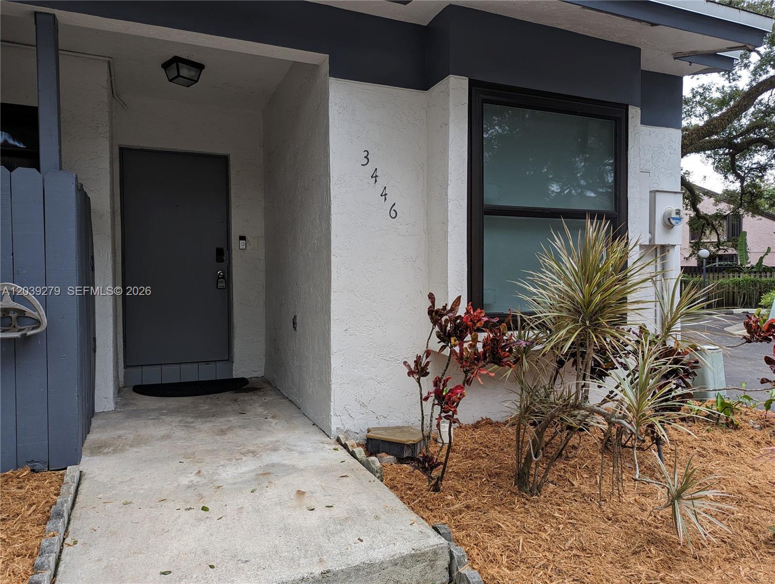 3446 Oak Dr, Hollywood FL 33021 photo 2
