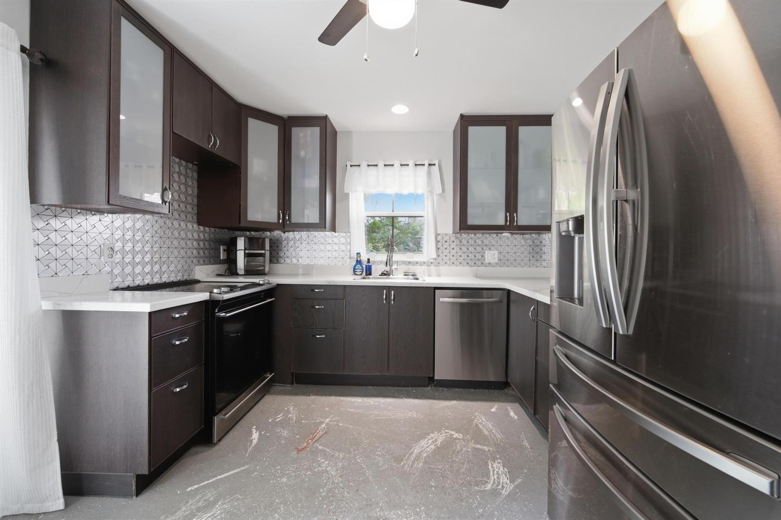 8417 NW 40th Court, Sunrise FL 33351 photo 5