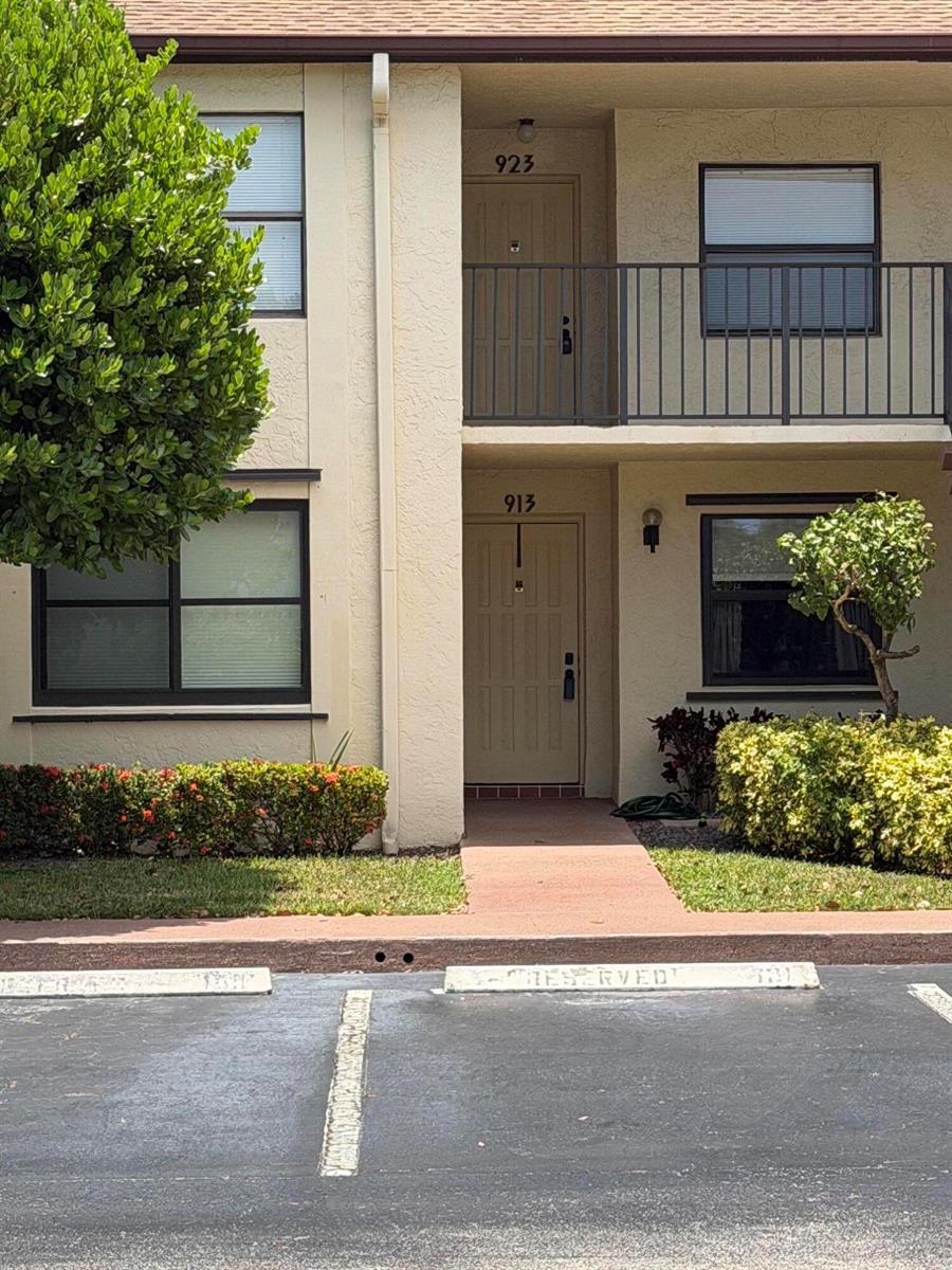7879 Willow Spring Circle # 913, Lake Worth FL 33467