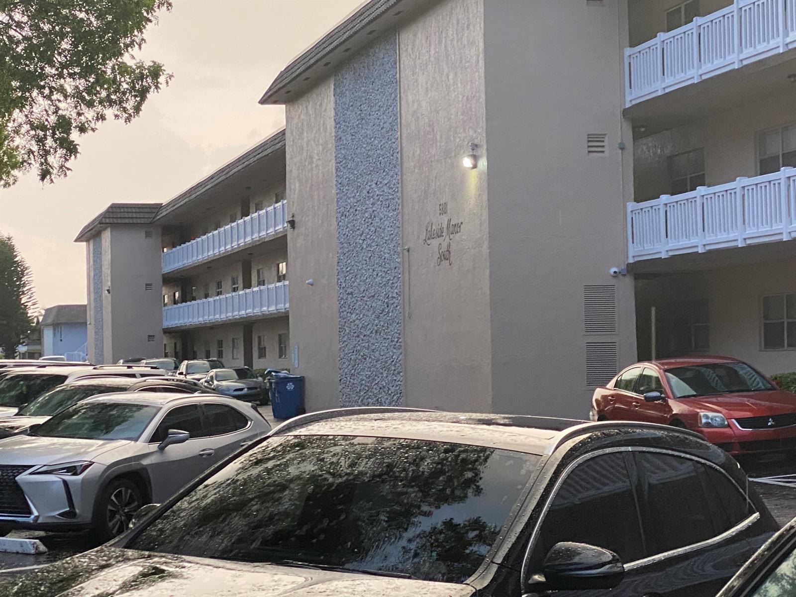 5881 NW 16th Place Unit 118, Sunrise FL 33313