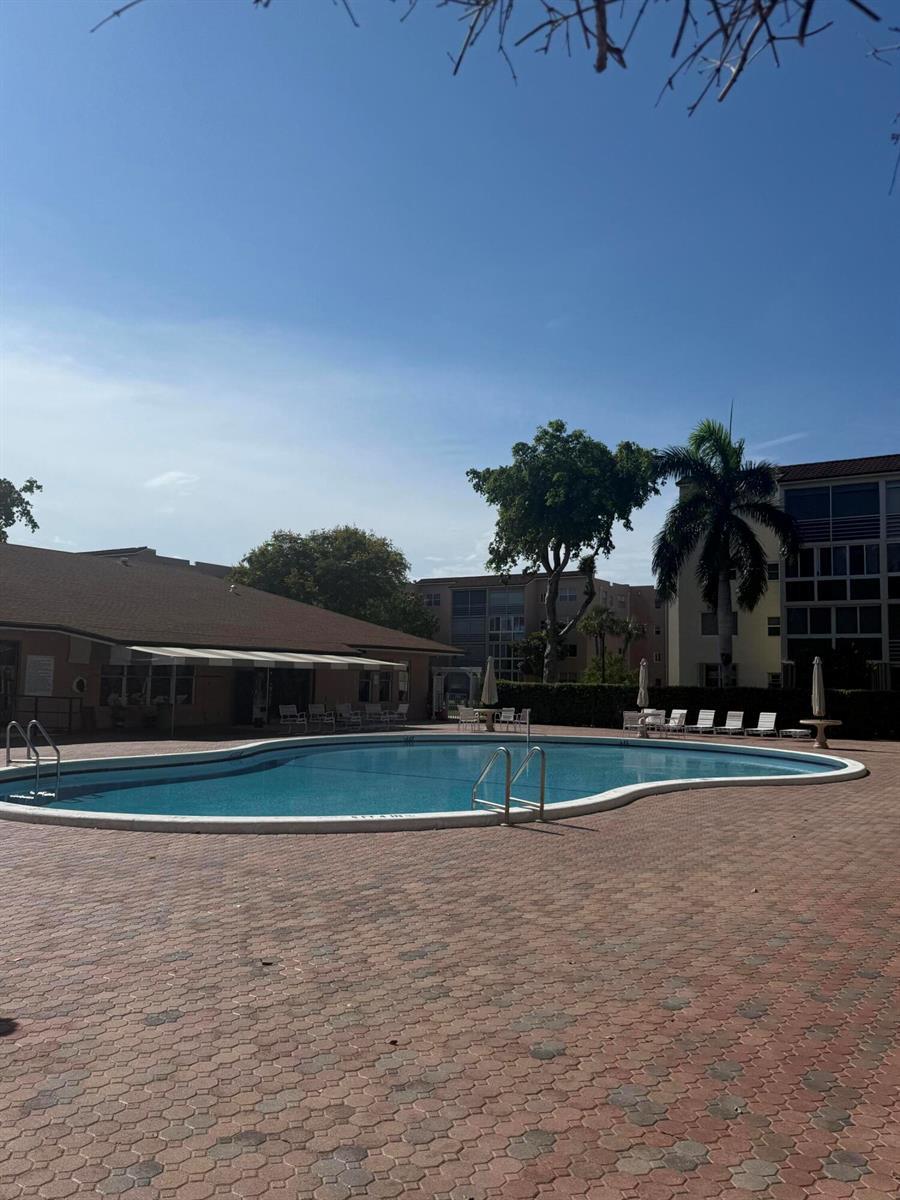2811 Somerset Drive # 118, Lauderdale Lakes FL 33311 photo 3
