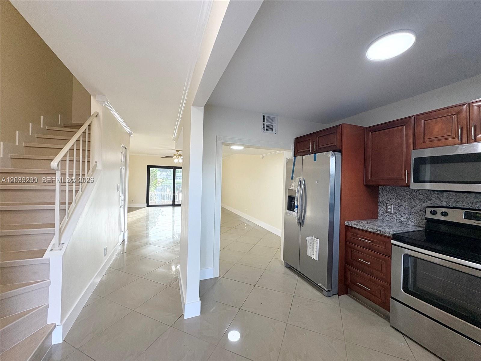 1606 NW 90th Way # 1606, Pembroke Pines FL 33024
