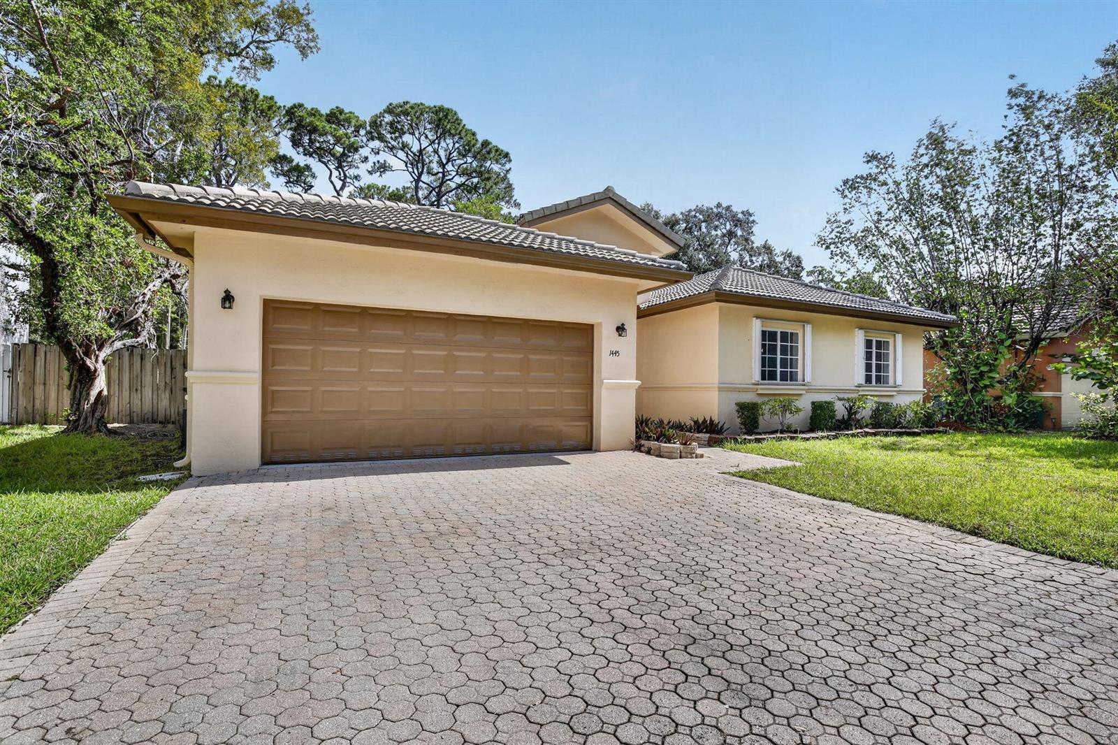 1445 SW 11th Place, Fort Lauderdale FL 33315 photo 2