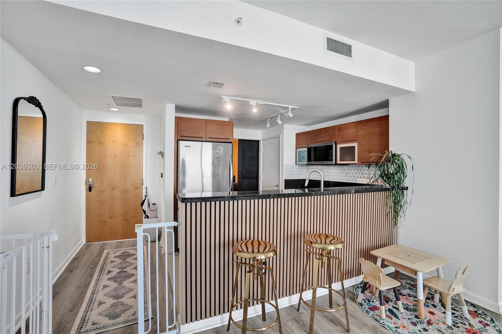 244 Biscayne Blvd # 3409, Miami FL 33132 photo 4