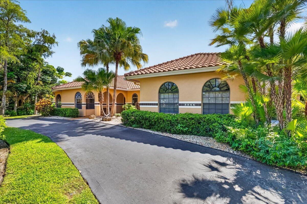 5044 NW 81st Avenue, Coral Springs FL 33067 photo 4