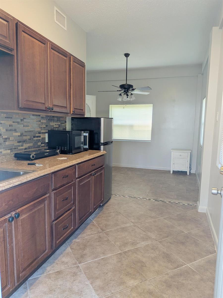 1866 9th Place, Vero Beach FL 32960 photo 4