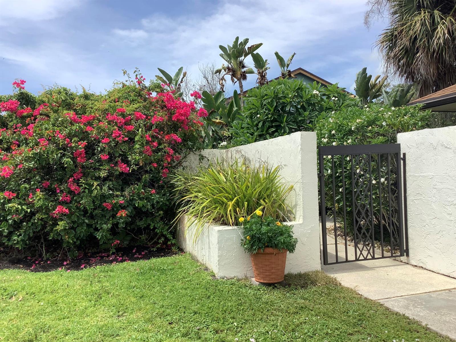 458 SW 29th Avenue, Delray Beach FL 33445 photo 2
