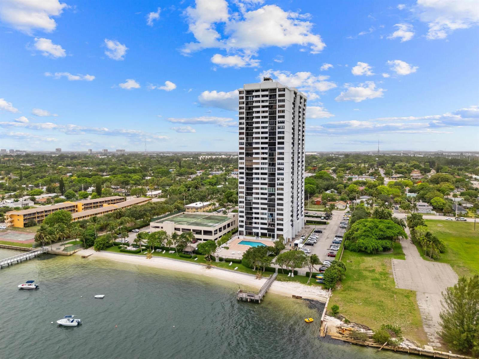 5600 N Flagler Drive # 402, West Palm Beach FL 33407 photo 2
