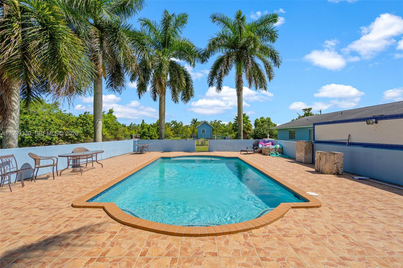 20950 SW 232nd St, Miami FL 33170 photo 4