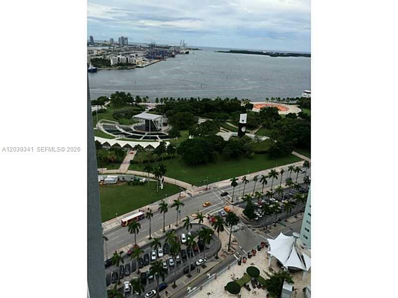 Miami, FL 33132 photo 2