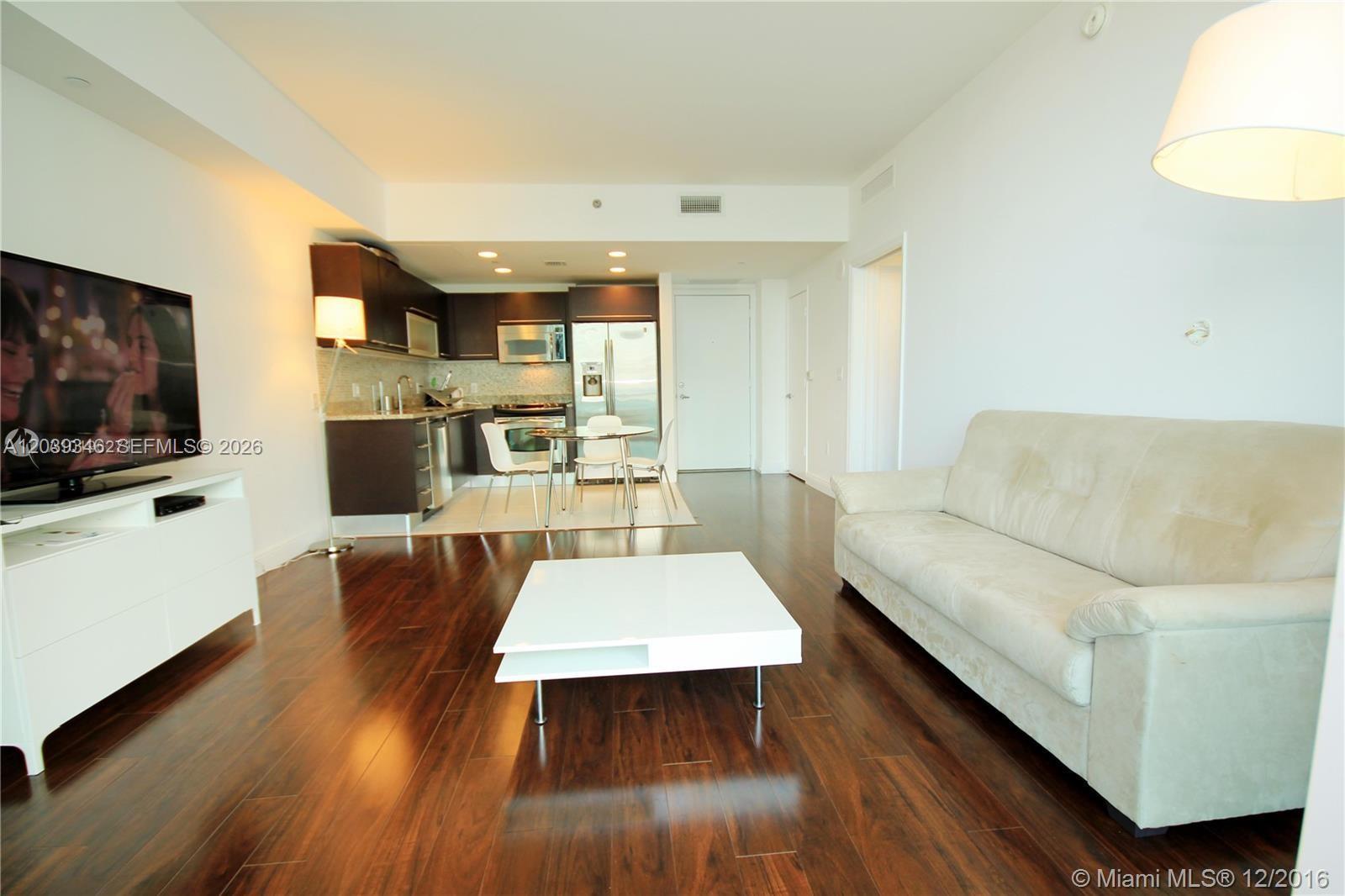 Miami, FL 33131 photo 2