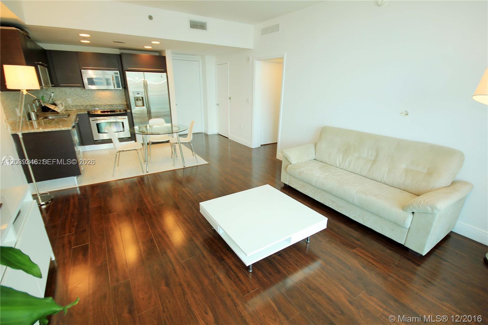 Miami, FL 33131 photo 3
