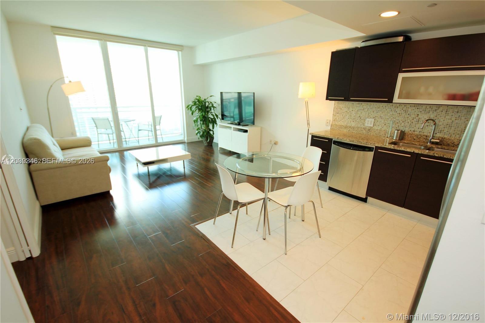 Miami, FL 33131 photo 5
