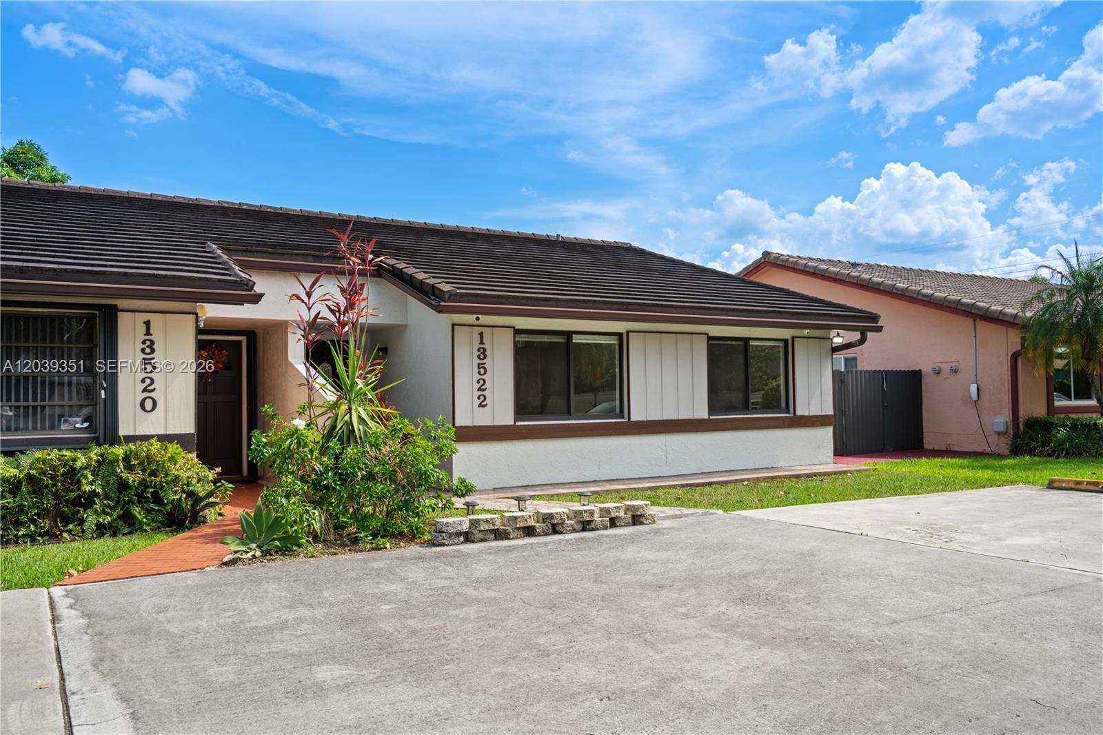 13522 SW 62nd St, Miami FL 33183 photo 2