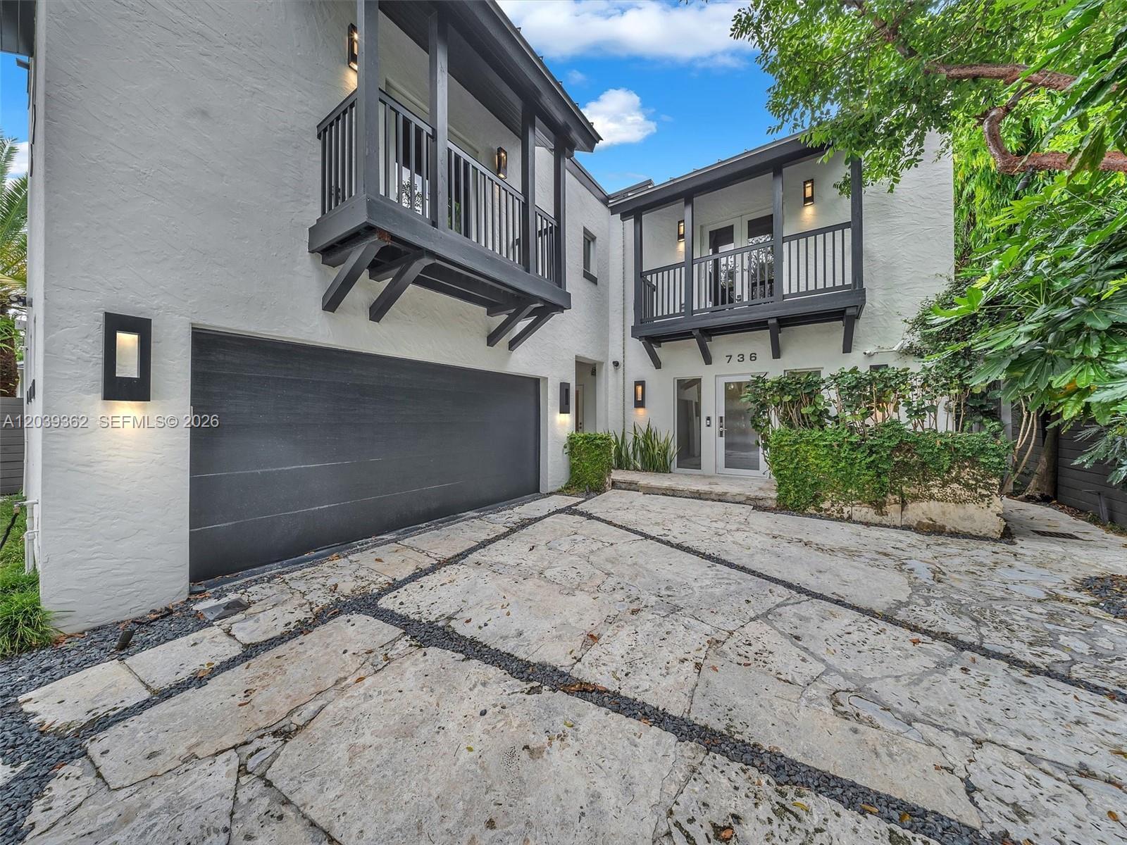 736 NE 17th Way, Fort Lauderdale FL 33304 photo 2