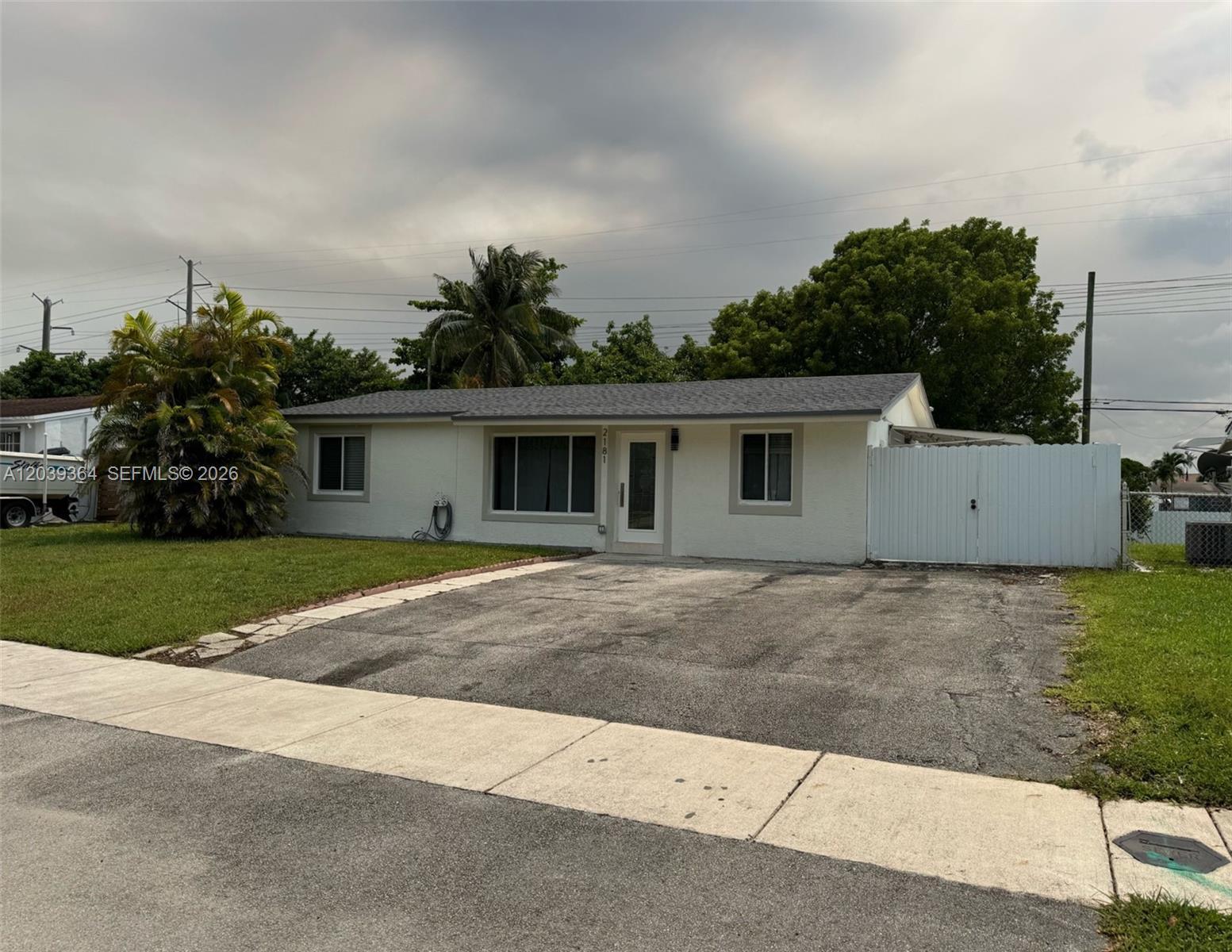 2181 SW 50th Ave, Fort Lauderdale FL 33317 photo 3