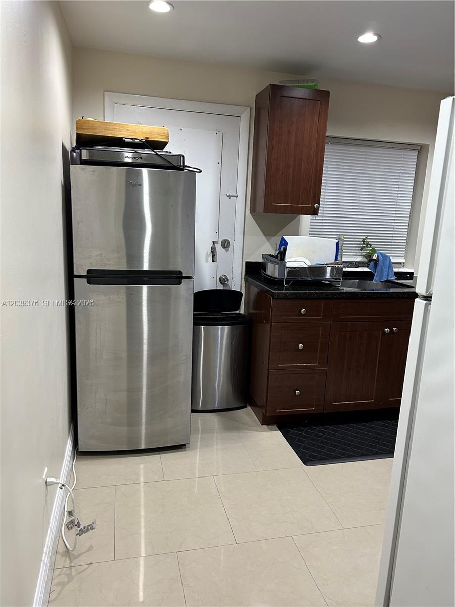 North Miami, FL 33181 photo 2