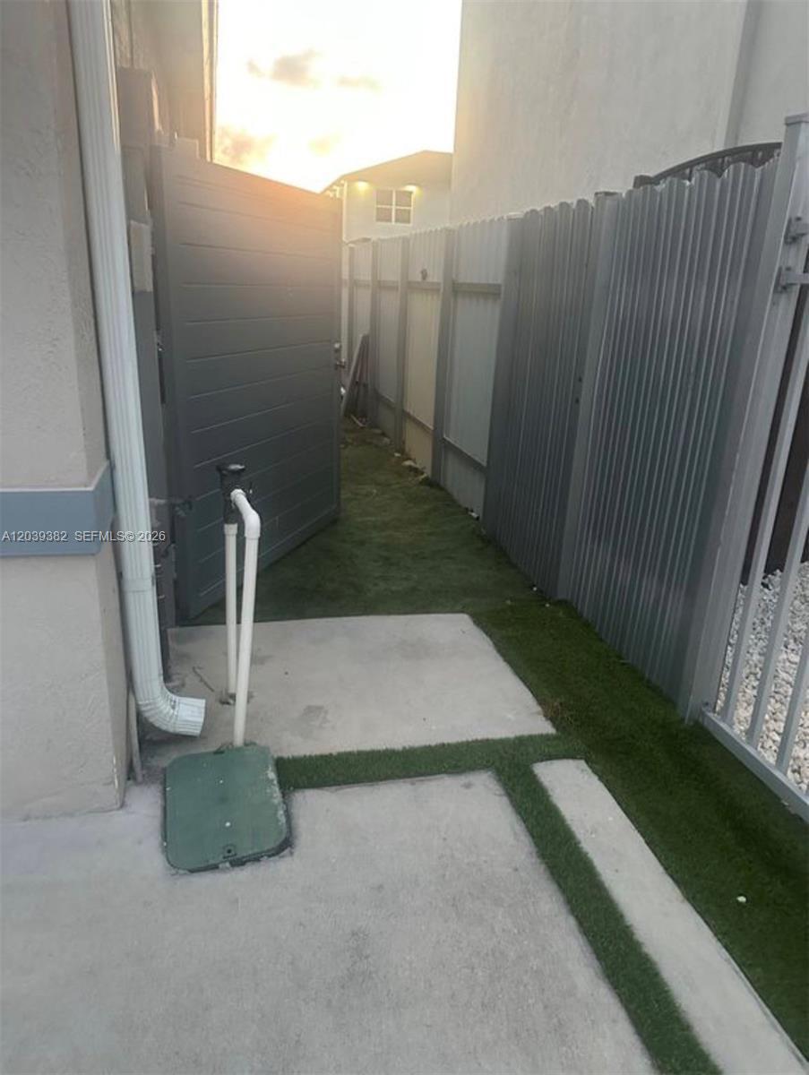 Homestead, FL 33032 photo 2