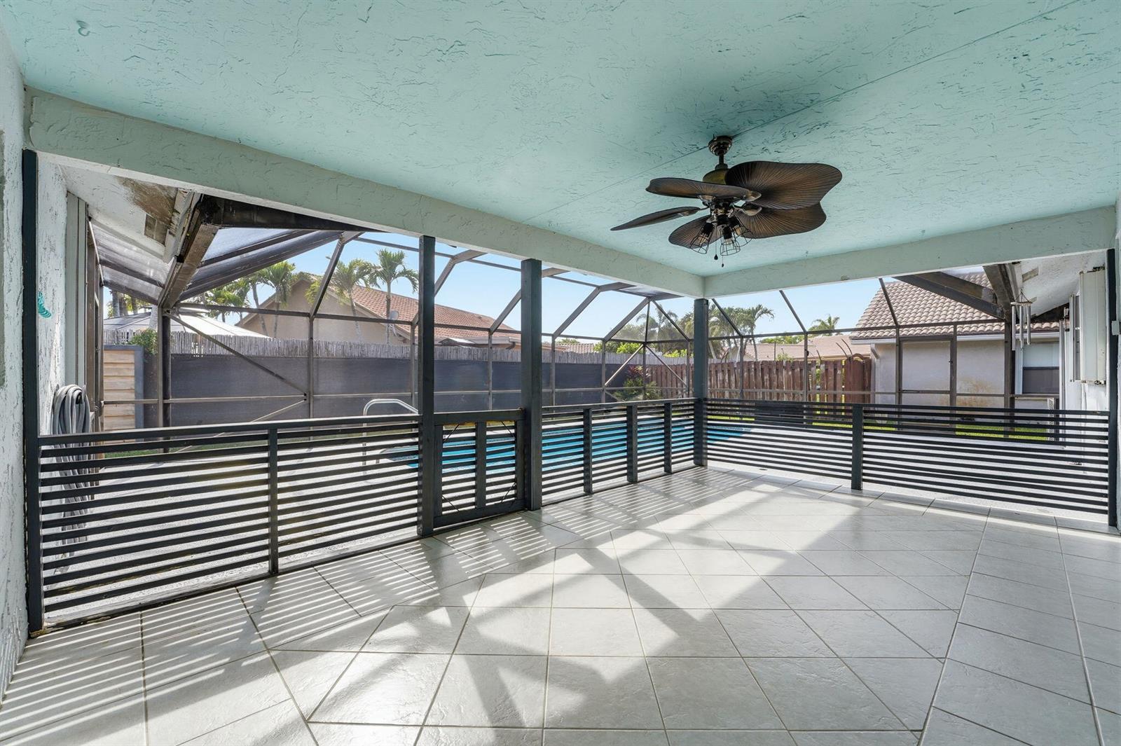 9284 Laurel Green Drive, Boynton Beach FL 33437 photo 3