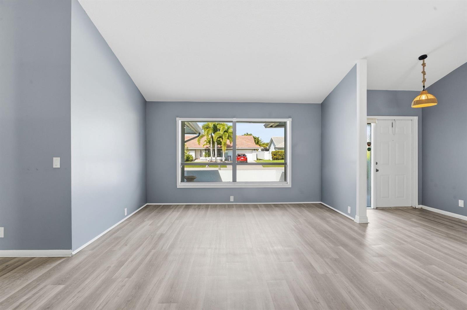 9284 Laurel Green Drive, Boynton Beach FL 33437 photo 4