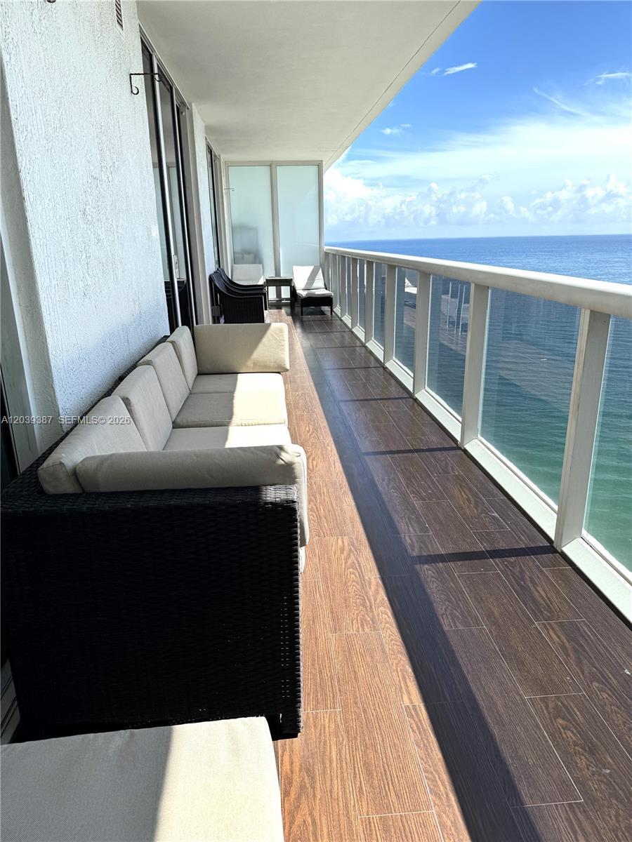 1830 S Ocean Dr # 3303, Hallandale Beach FL 33009 photo 2