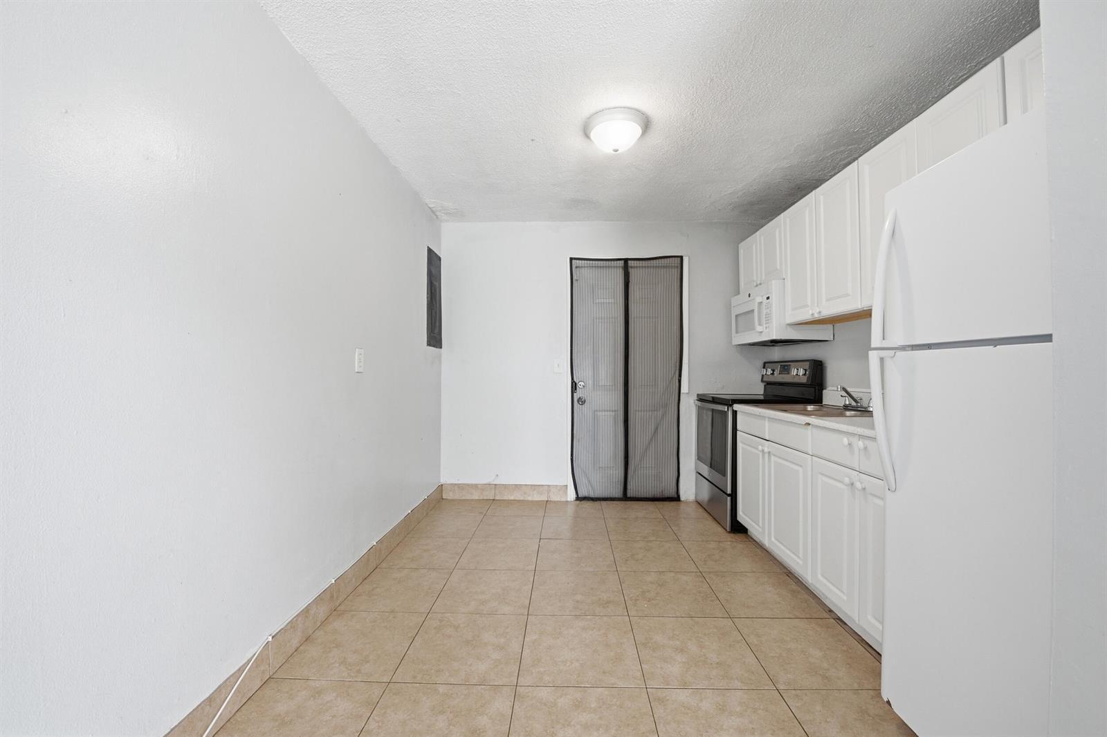 2001 A E Isaacs Avenue # 2007, West Palm Beach FL 33407 photo 5