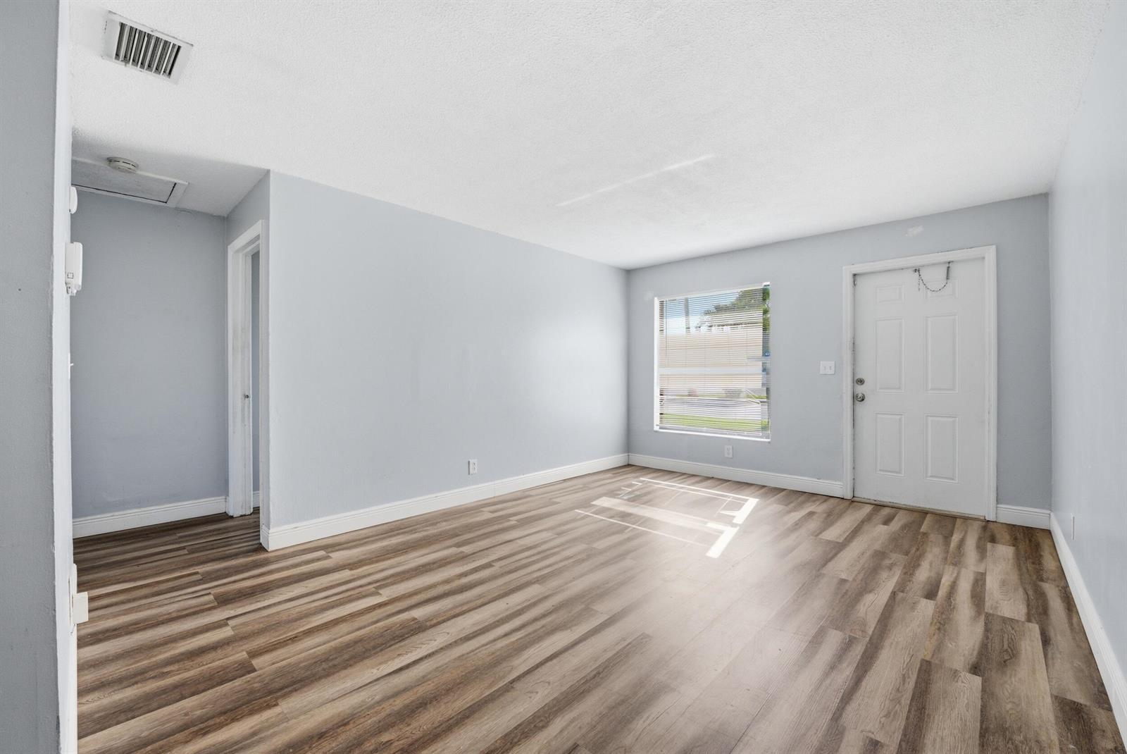 2001 A E Isaacs Avenue # 2007, West Palm Beach FL 33407 photo 4