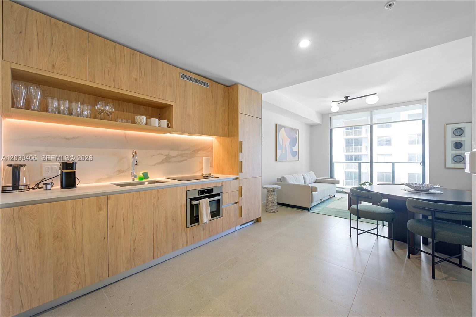 11 NE 6th St # 2411, Miami FL 33132 photo 3