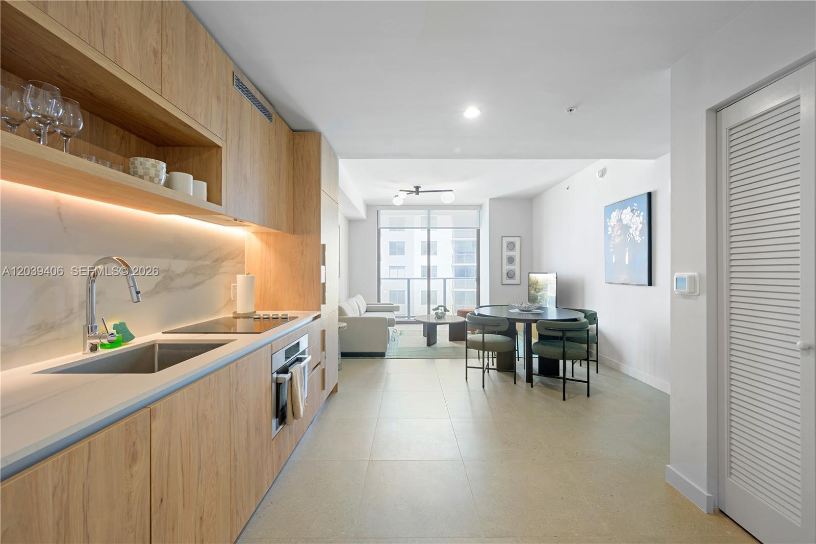 11 NE 6th St # 2411, Miami FL 33132 photo 4